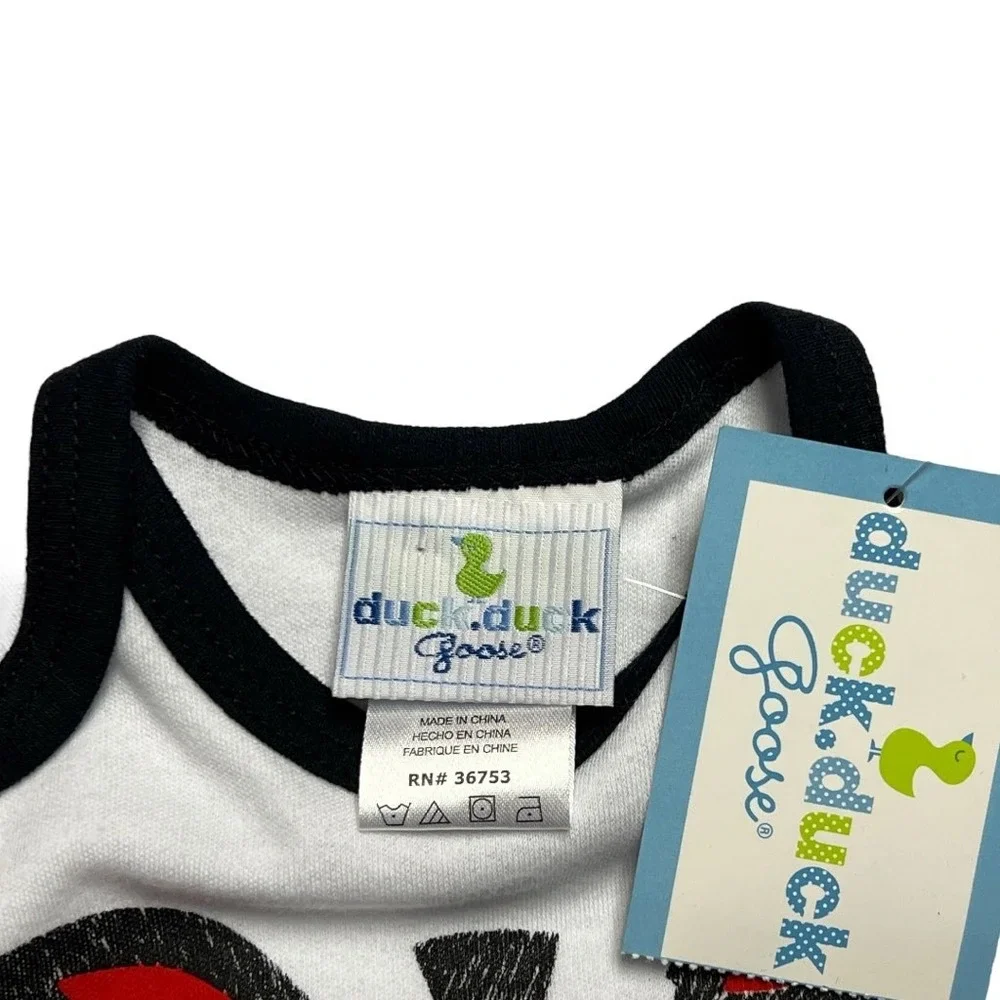 Duck Duck Goose Apparel Bodysuit Baby 3-6 MTHS‎ Multicolor Zebra Graphic Playful